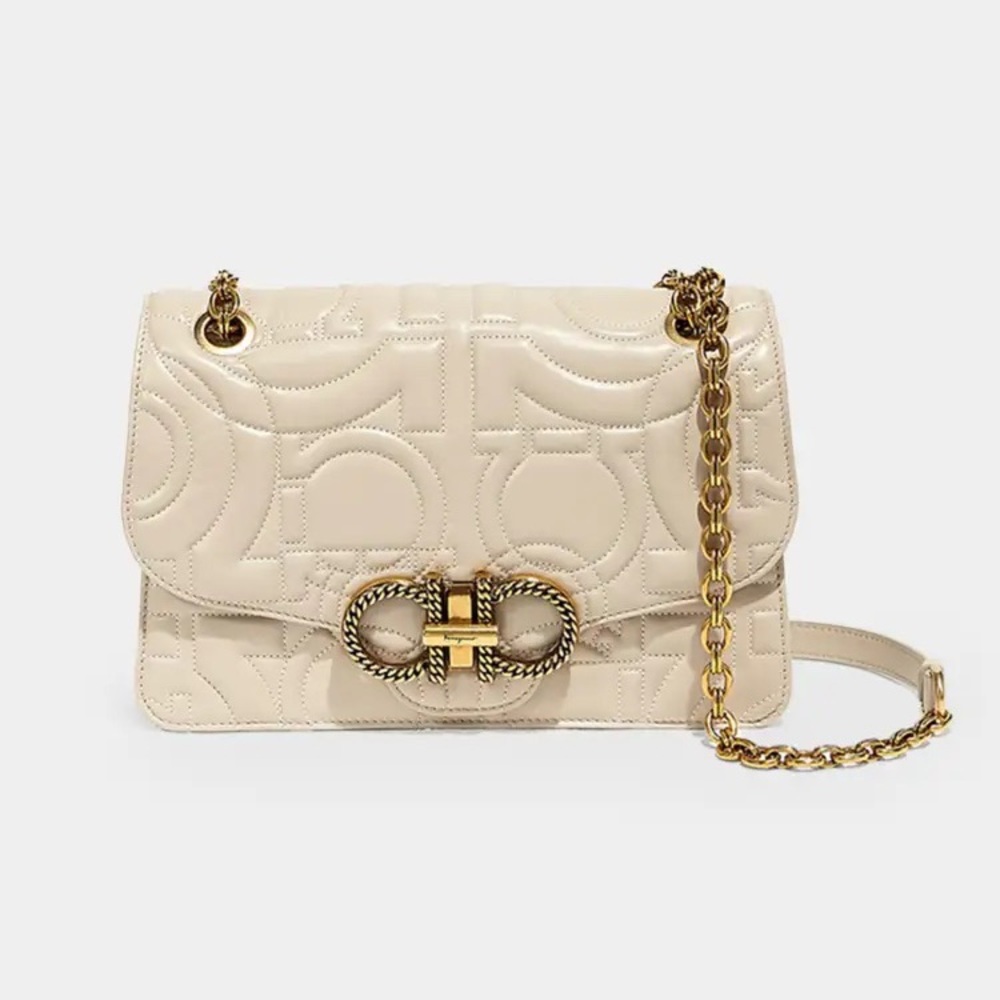 Salvatore Ferragamo quilted Gancini shoulder bag - Picture 3 of 7